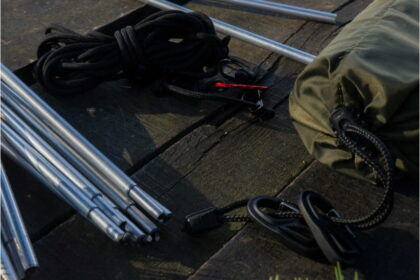 Jak używać taśmy paracord?